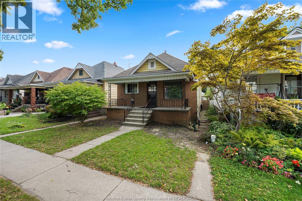 1347 Lincoln - 7
