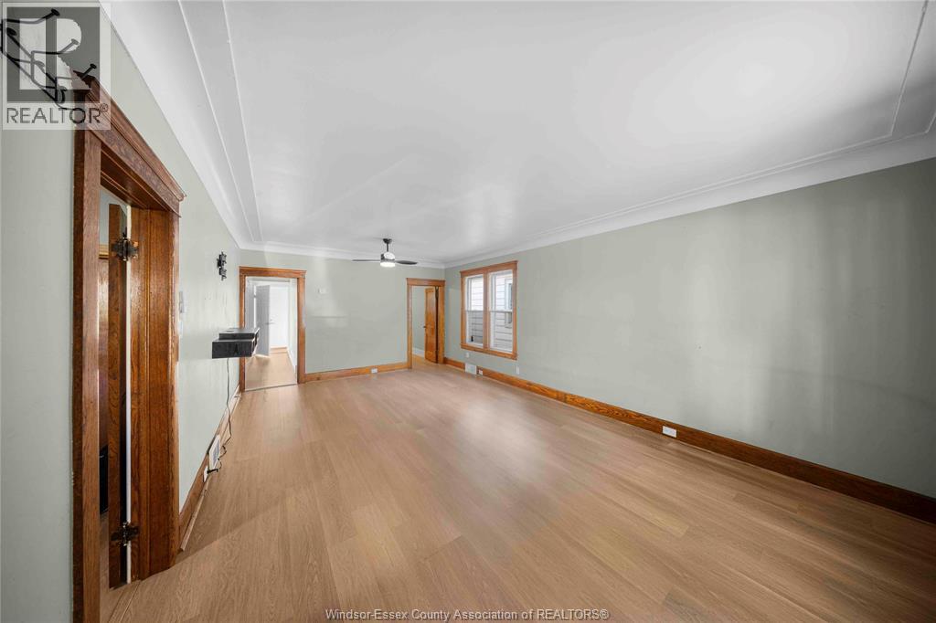 1347 Lincoln - Image 9
