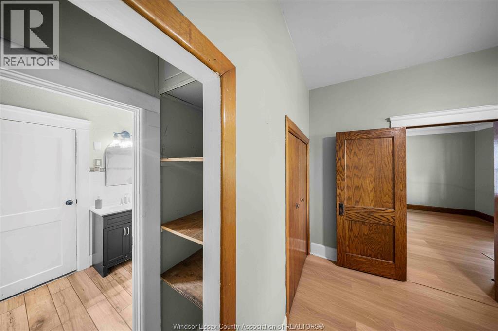 1347 Lincoln - 14