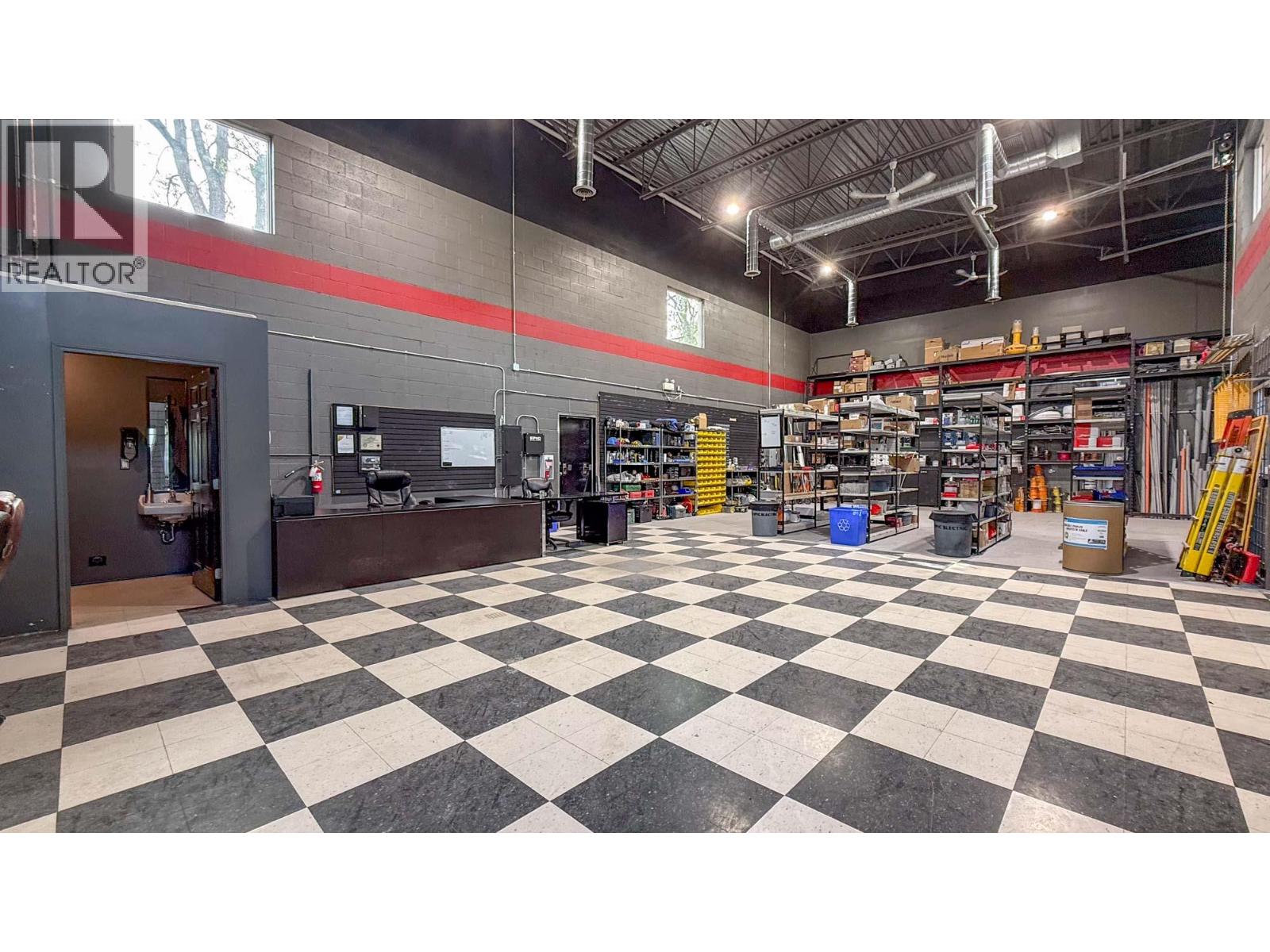 12 & 13 727 Stremel Road, Kelowna