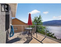 Living room - 10326 Nighthawk Road, Lake Country, BC V4V2K7 Photo 16