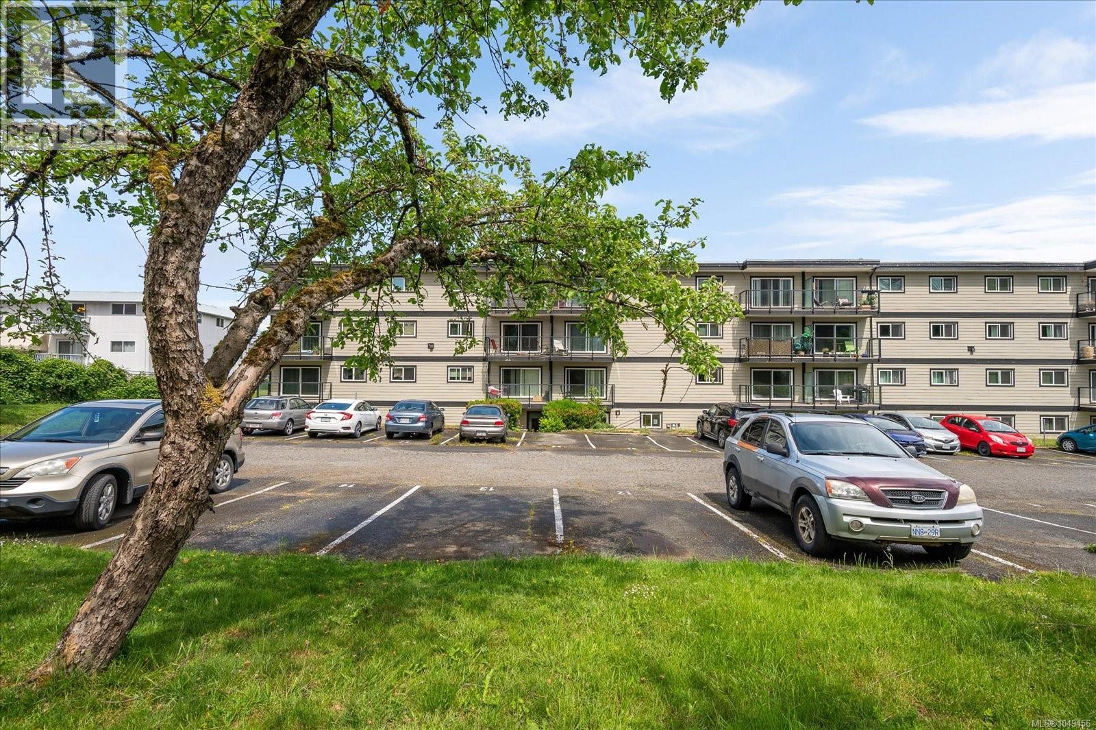 112 218 Bayview Ave, Ladysmith