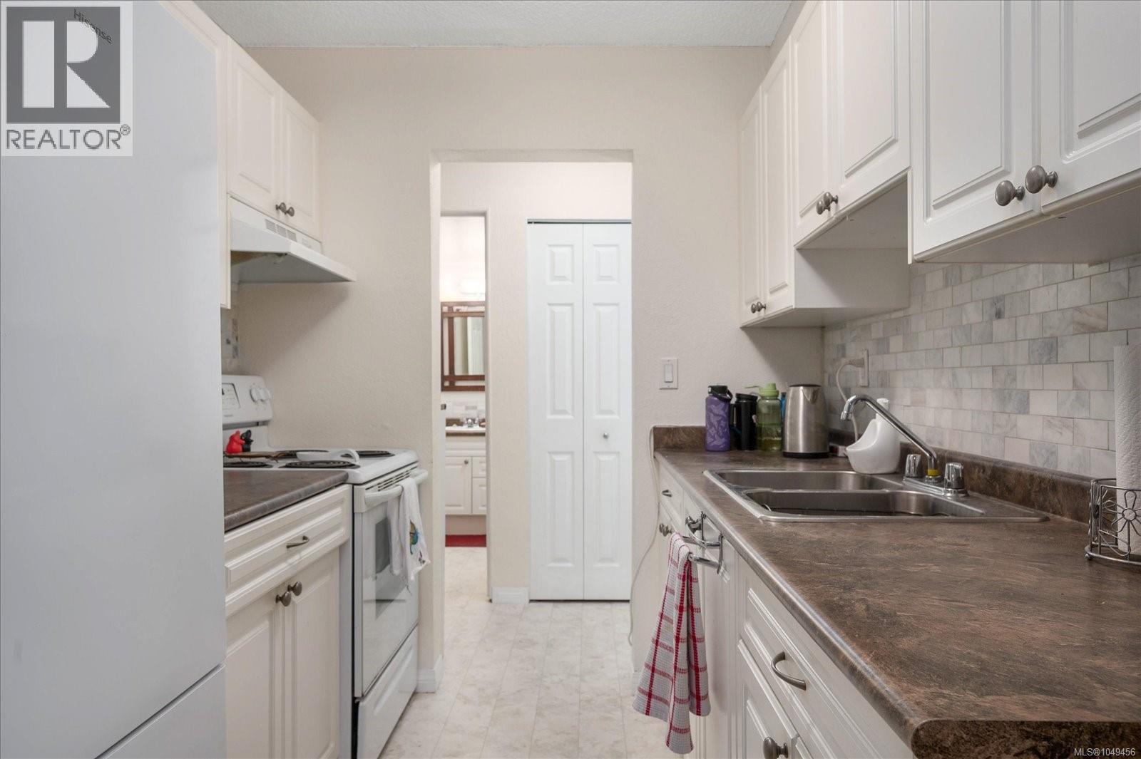 112 218 Bayview Ave, Ladysmith