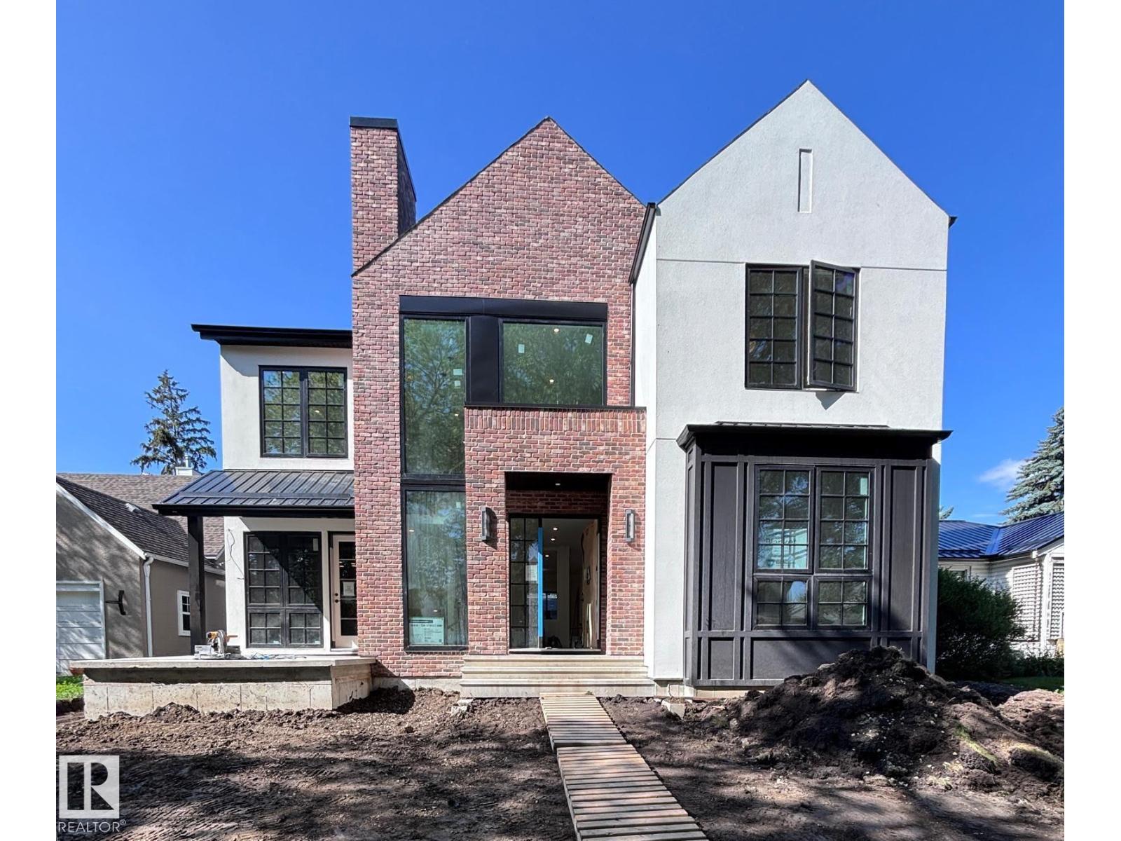 10414 134 ST NW - 1