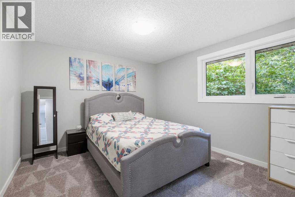 327 Lynnview Way SE - Image 8
