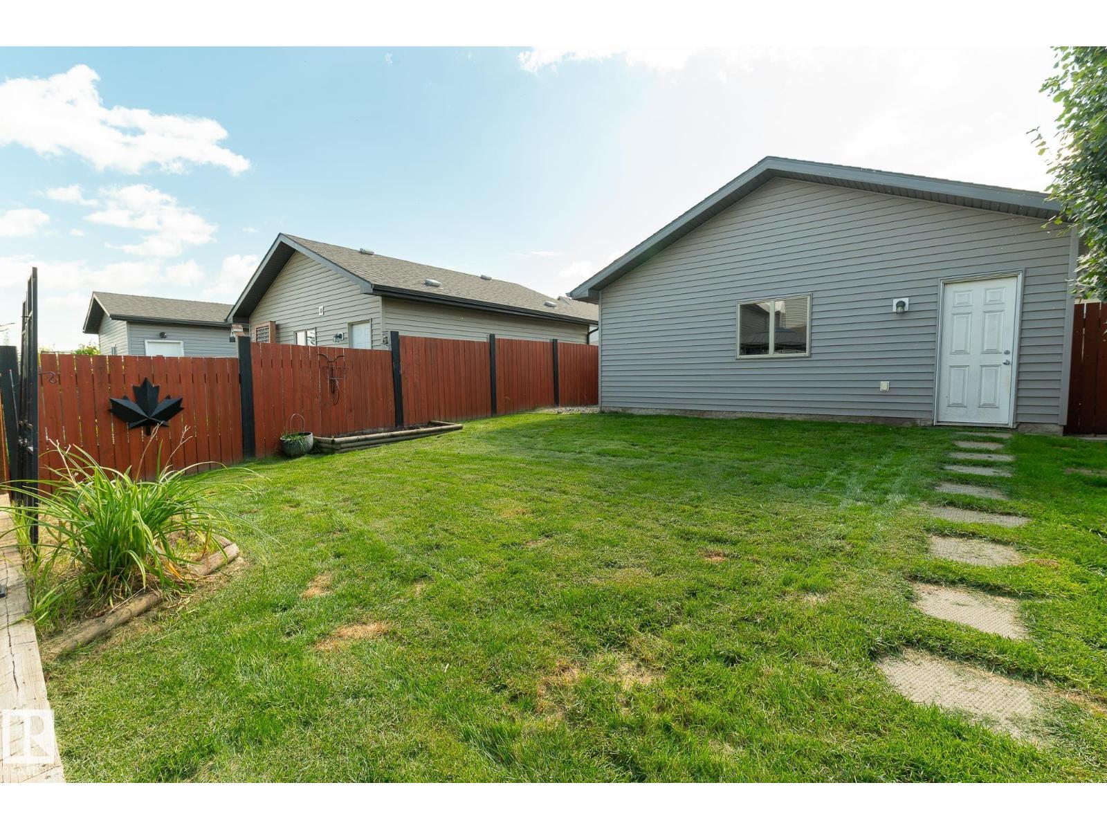 71 GREENBURY CR - 48