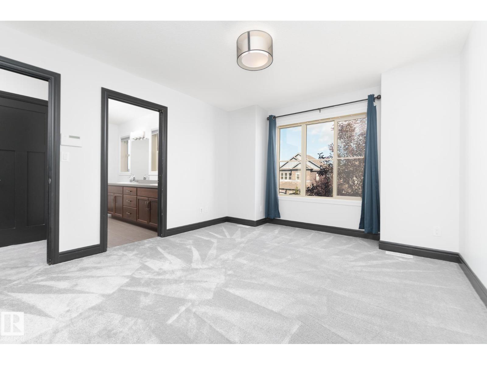 71 GREENBURY CR - 31