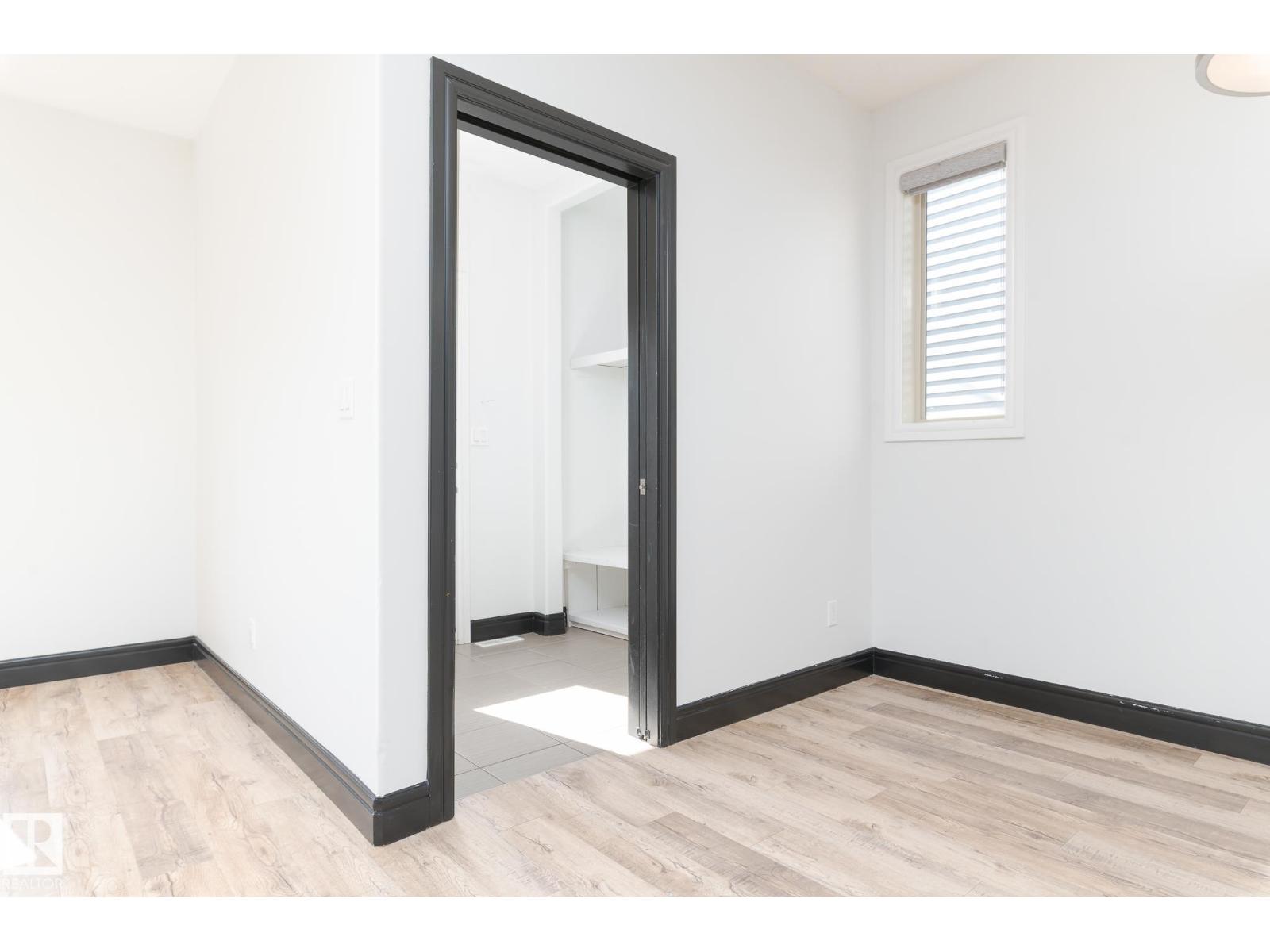 71 GREENBURY CR - 25