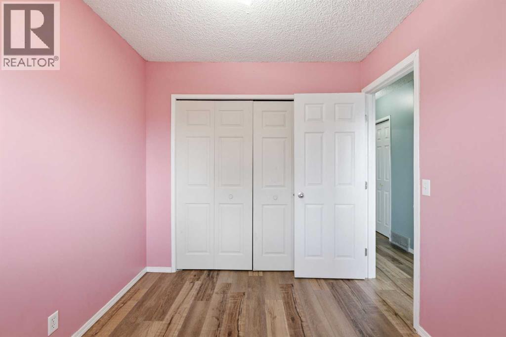 4235 49 Street NE - 16