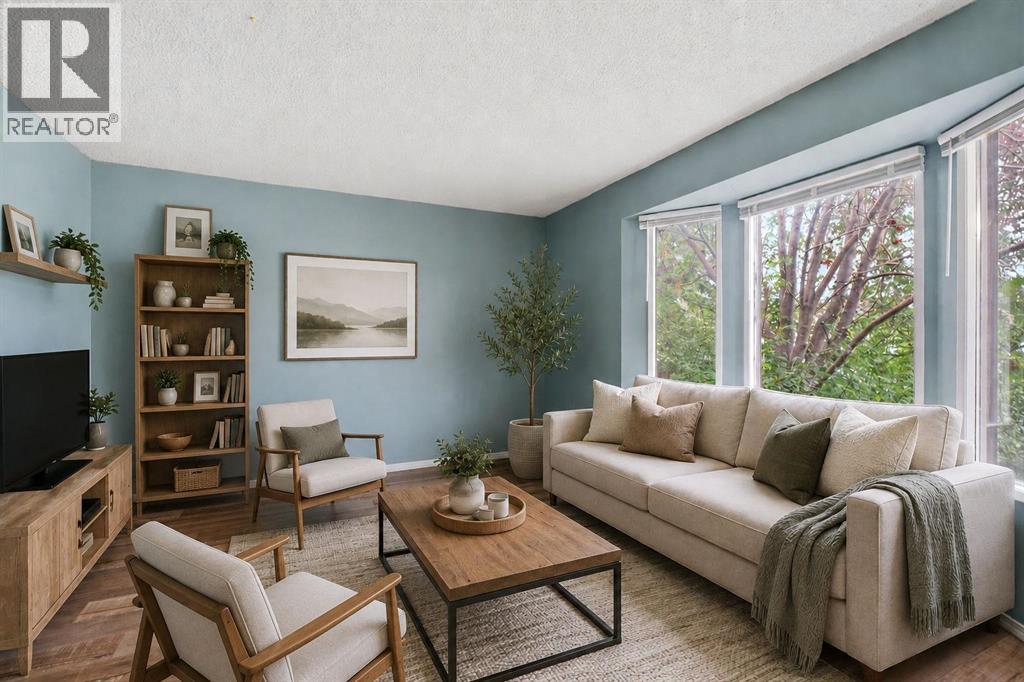 4235 49 Street NE, Whitehorn, Calgary photo 3