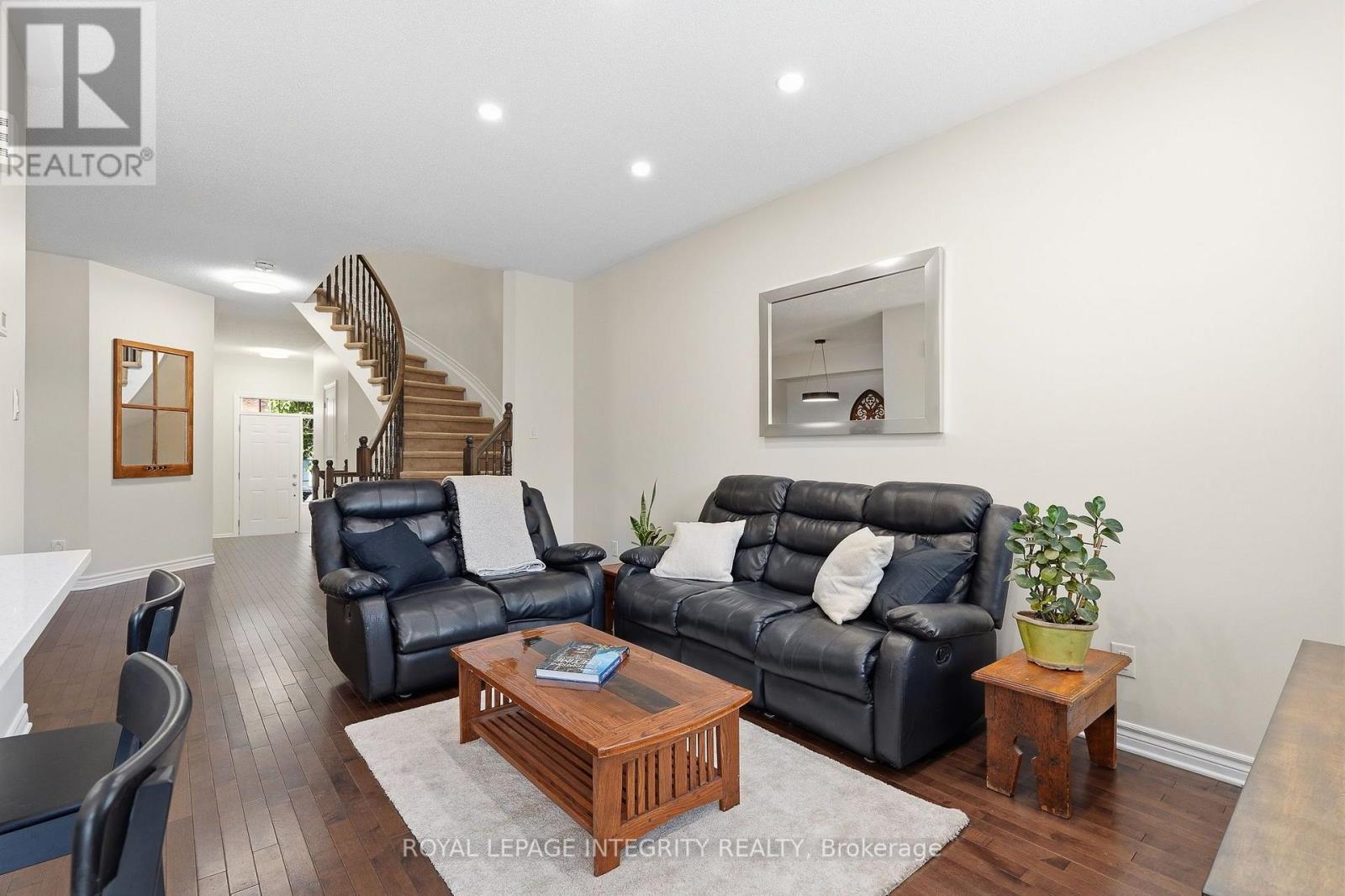 3 Bed, 3 Bath House for Sale in Ottawa – 427 SULTAN STREET, Ottawa – MLS# X13773204 - Image 12