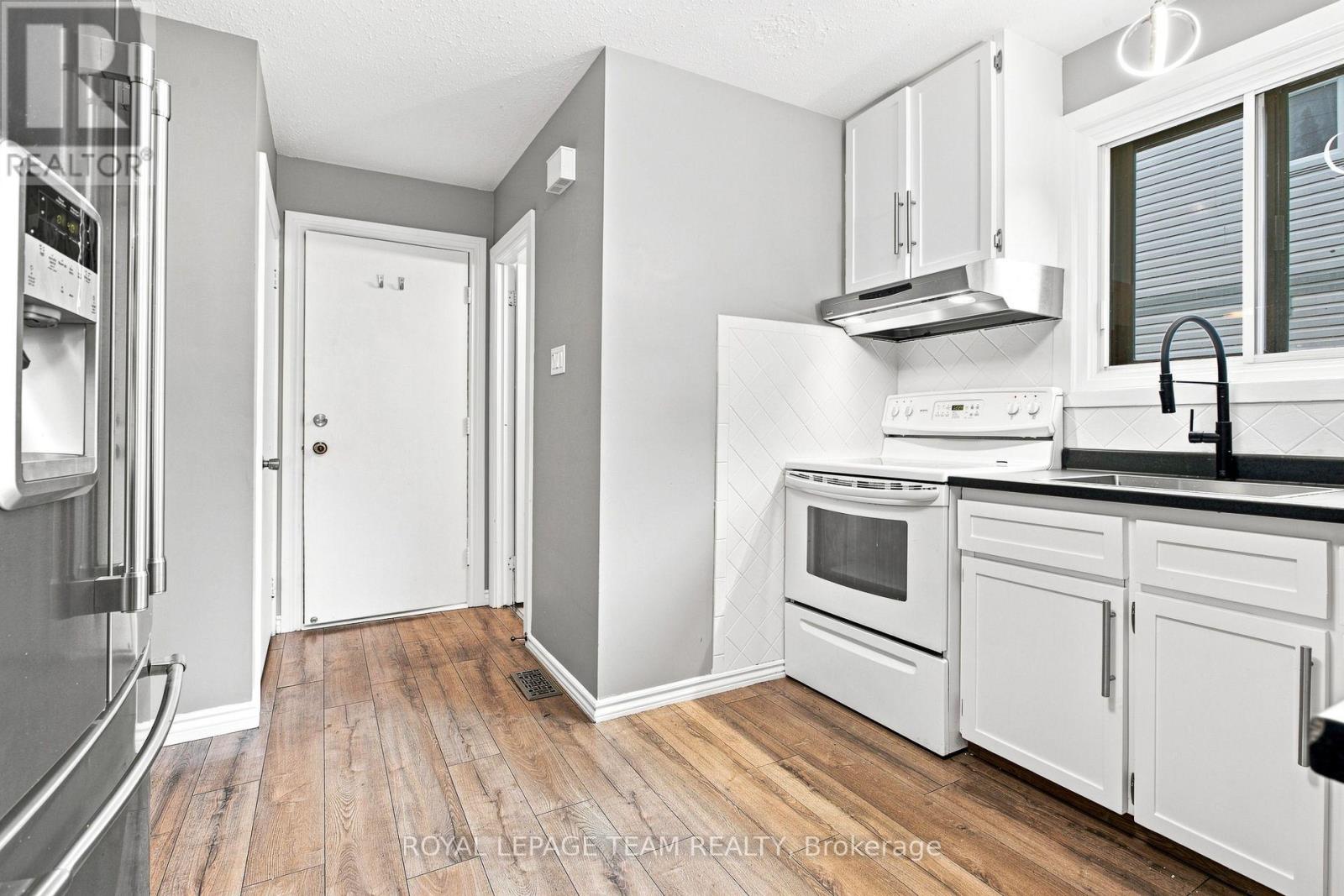 4 Bed, 3 Bath House for Sale in Ottawa – 25 GRADY CRESCENT, Ottawa – MLS# X13773218 - Image 15