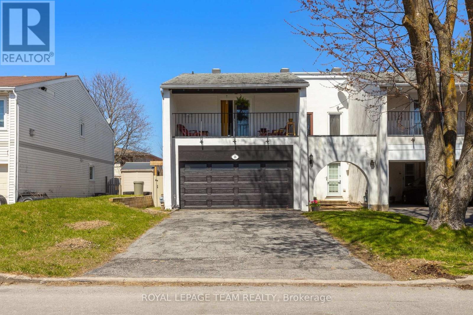 25 GRADY CRESCENT - 2