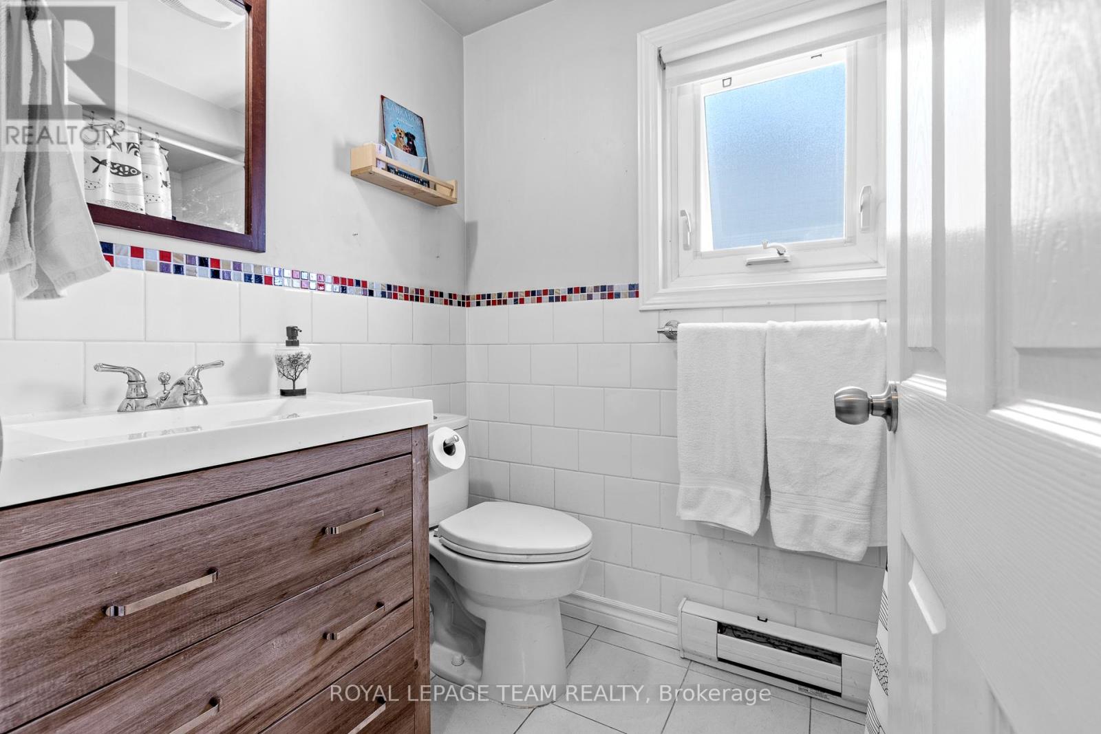 4 Bed, 3 Bath House for Sale in Ottawa – 25 GRADY CRESCENT, Ottawa – MLS# X13773218 - Image 31