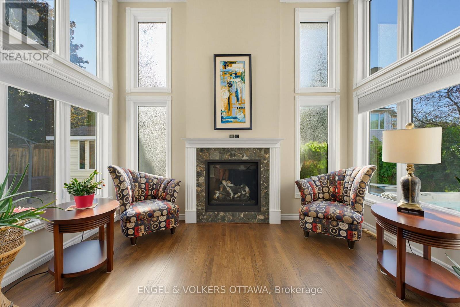 736 HAUTEVIEW CRESCENT - 9