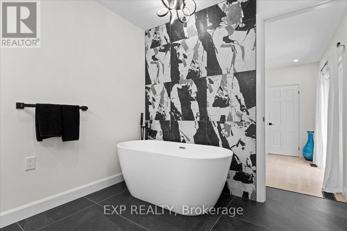 5 Bed, 4 Bath House for Sale in Ottawa – 5466 EDGEWATER DRIVE, Ottawa – MLS# X13773288 - Image 27