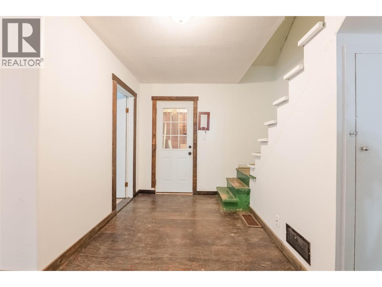 1401 Vancouver Street - Image 10