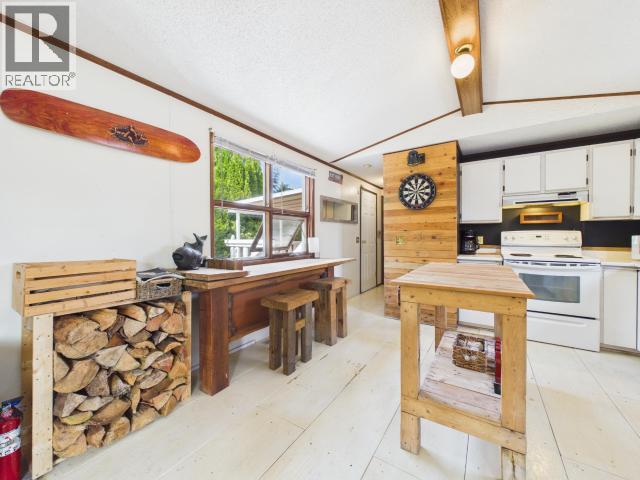 98-7624 DUNCAN STREET, Powell River