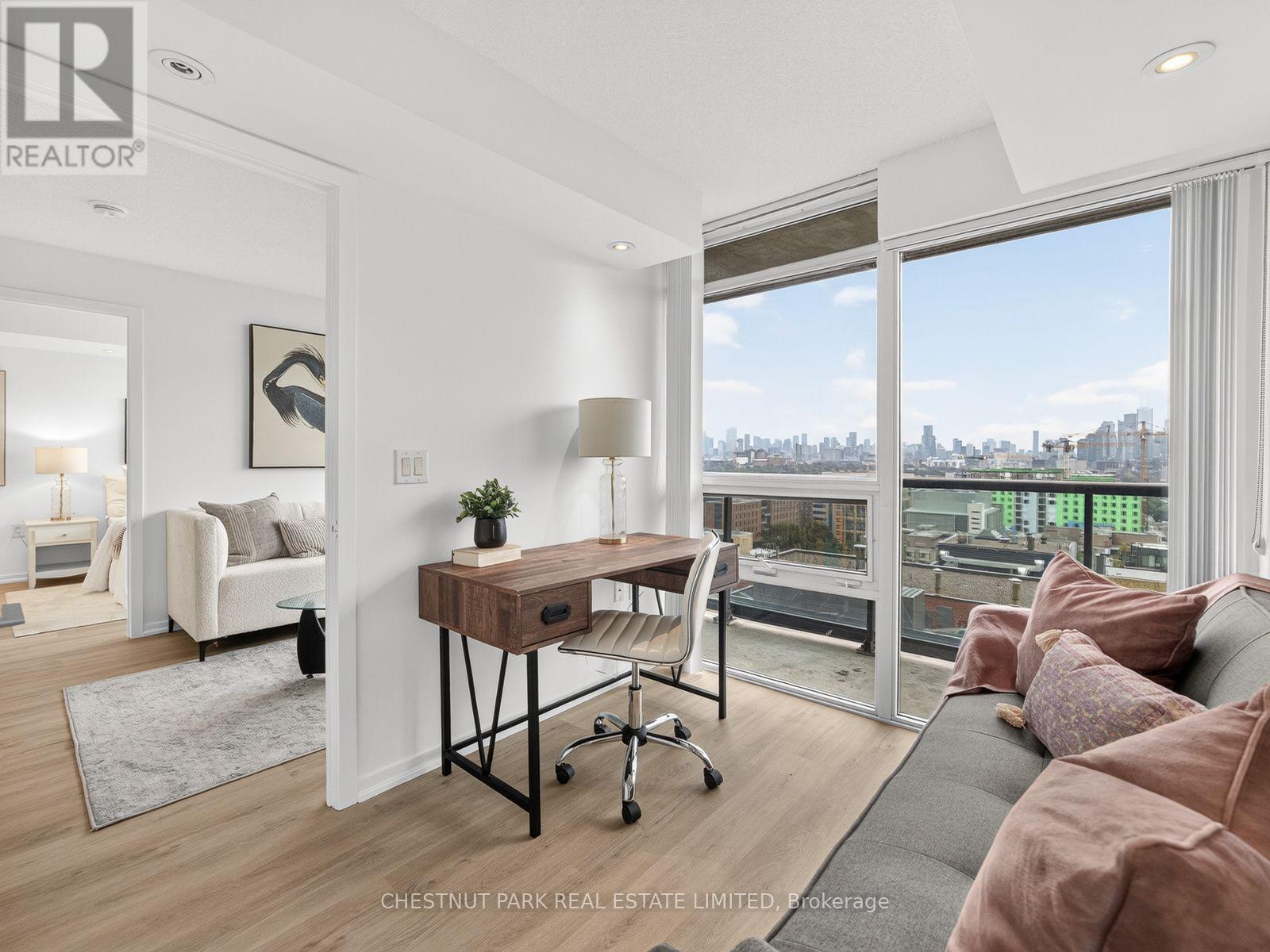 #2111E 36 LISGAR STREET - 17
