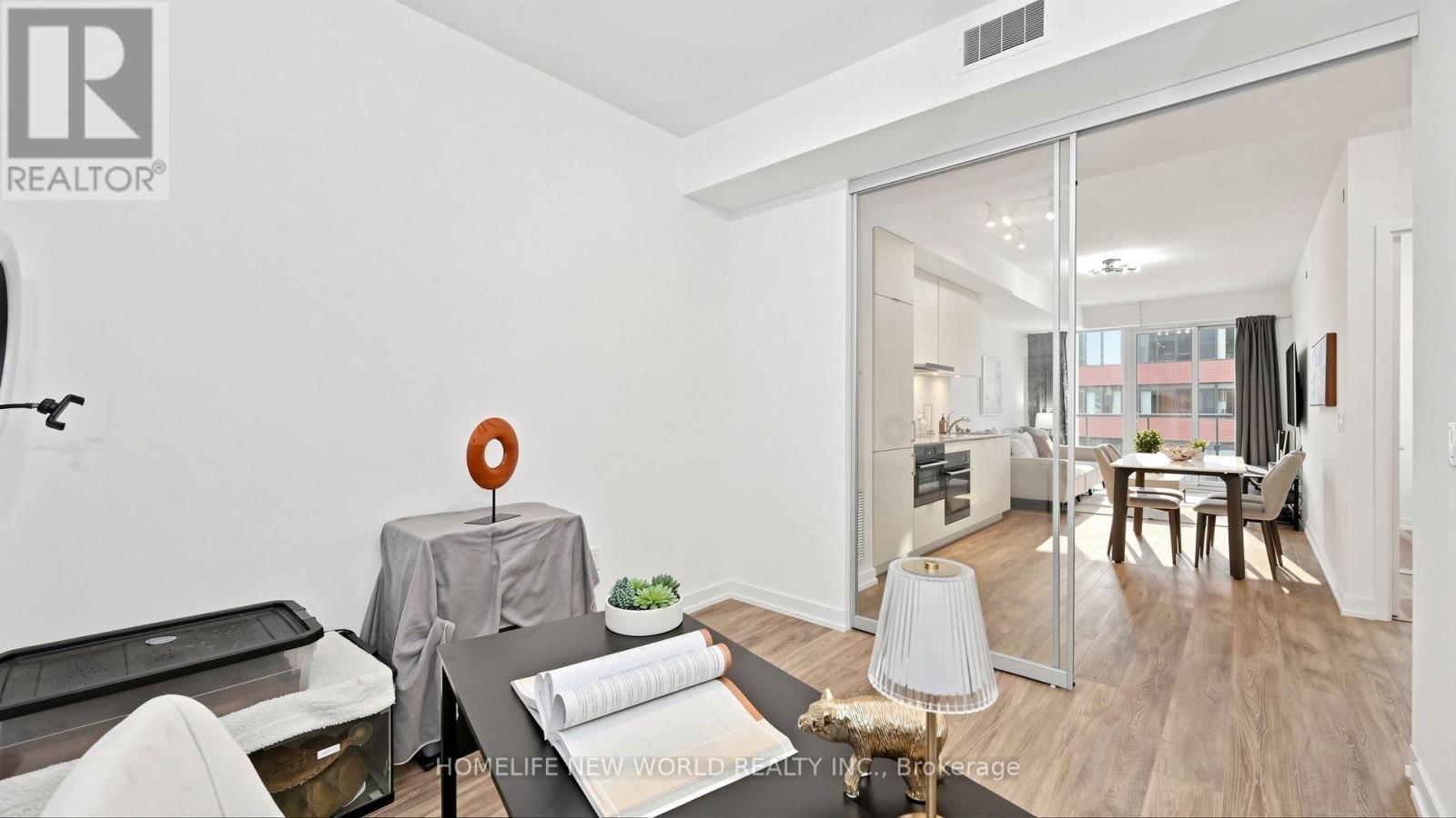 #813 158 FRONT STREET E - Image 30