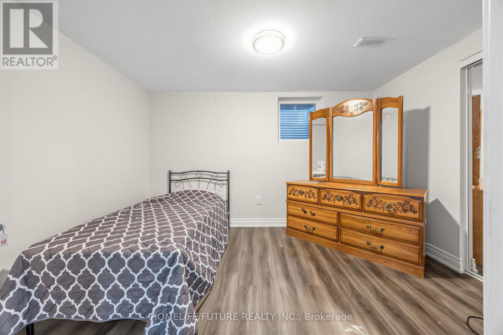 123 BENNETT AVENUE - Image 24