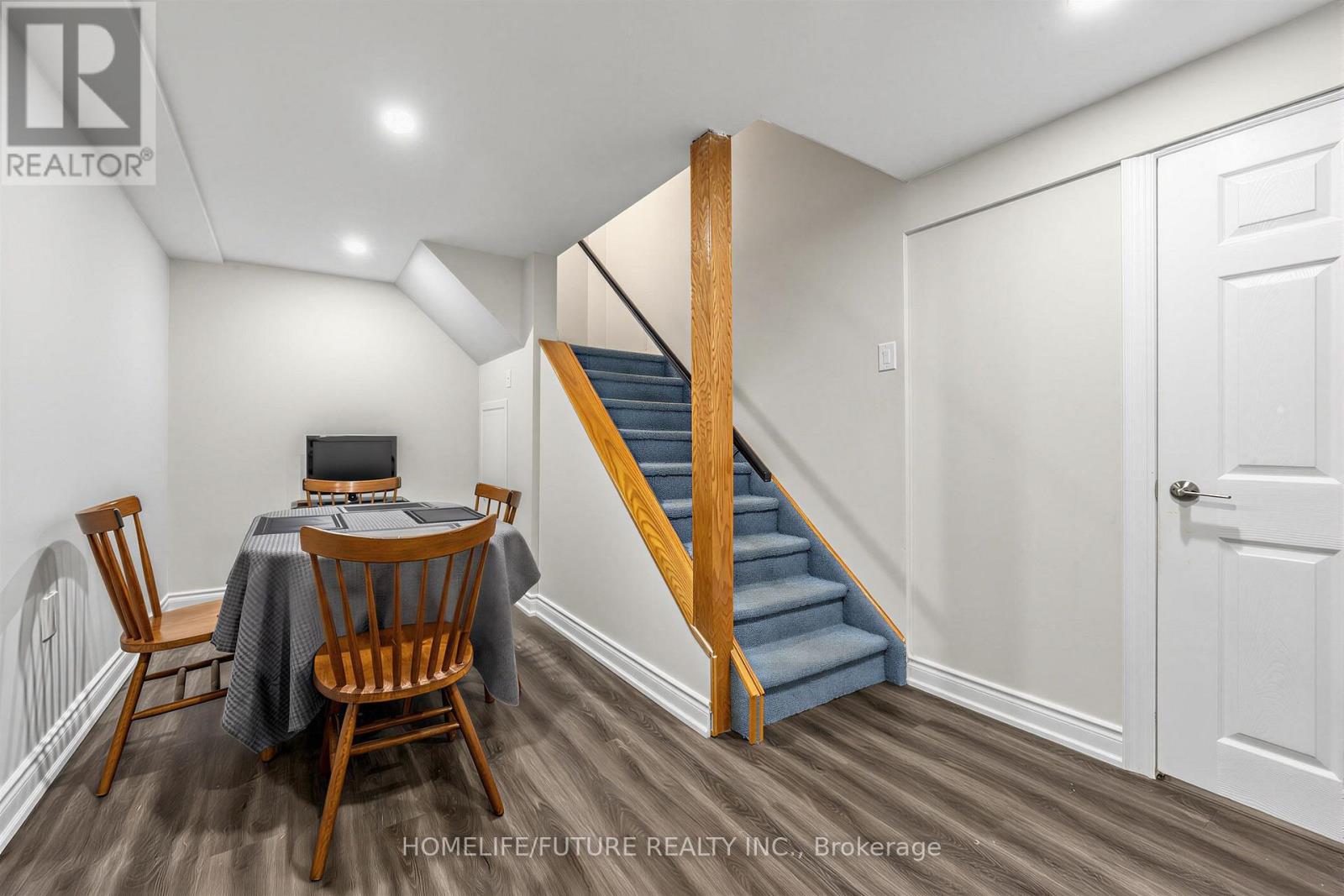 123 BENNETT AVENUE - Image 27