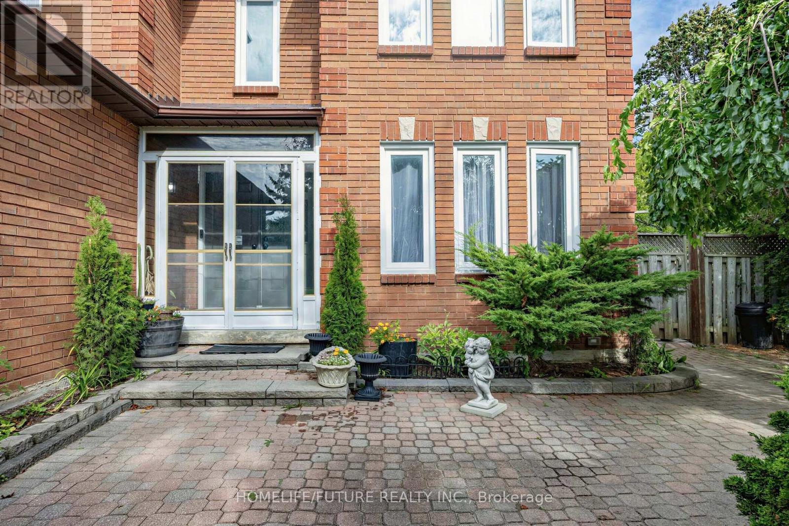 123 BENNETT AVENUE - 3