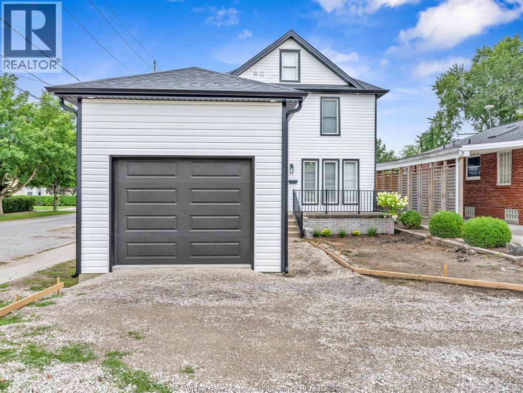 8385 RIVERSIDE DRIVE East, Windsor — photo 2