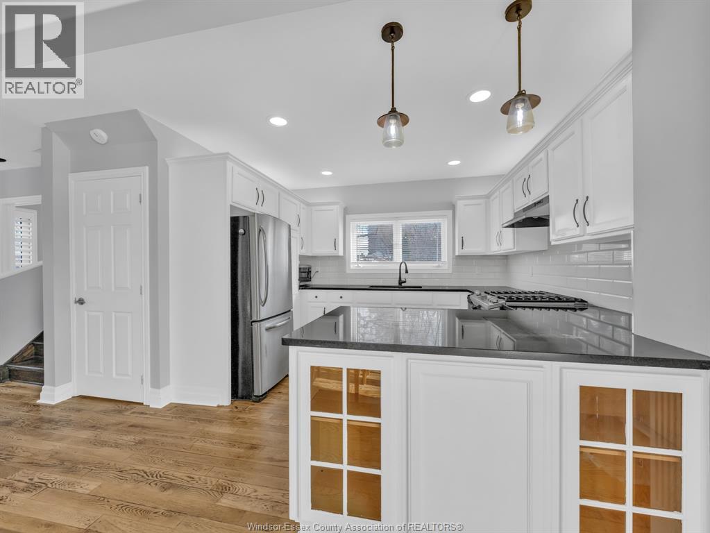 8385 RIVERSIDE DRIVE East, Windsor — photo 9