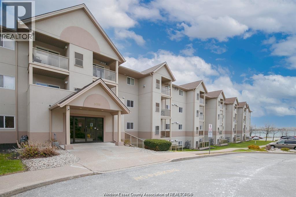 3000 SANDWICH STREET Unit# 410, Windsor — photo 1