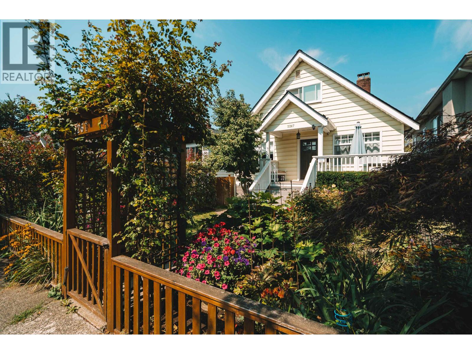 2267 NAPIER STREET, Vancouver — photo 2