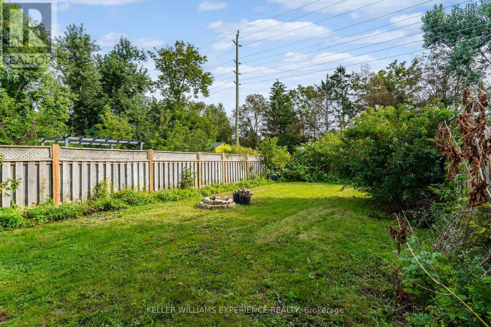 21 B COLLEGE CRESCENT - 22