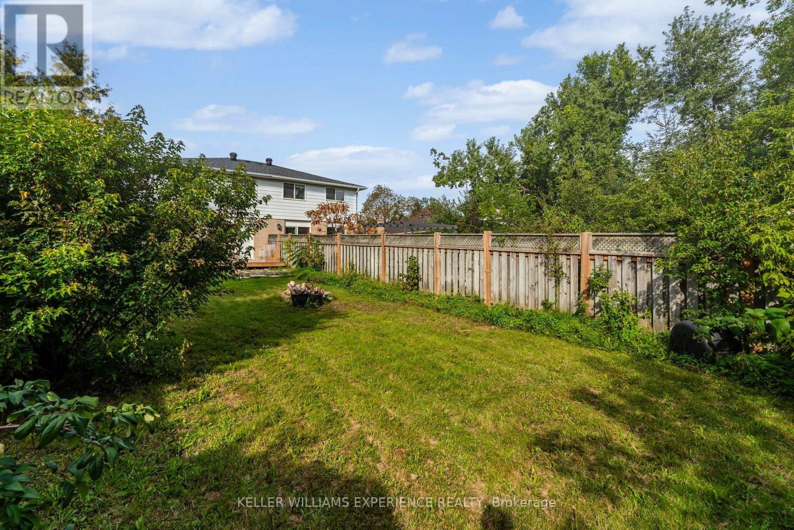 21 B COLLEGE CRESCENT - 23