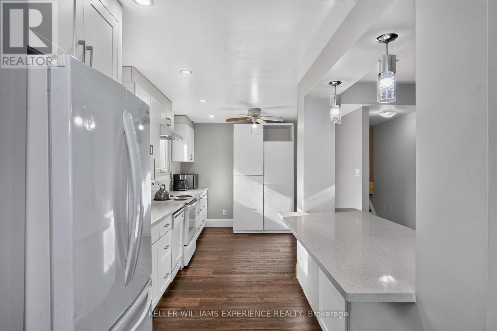 21 B COLLEGE CRESCENT, Barrie (Grove East) — photo 7