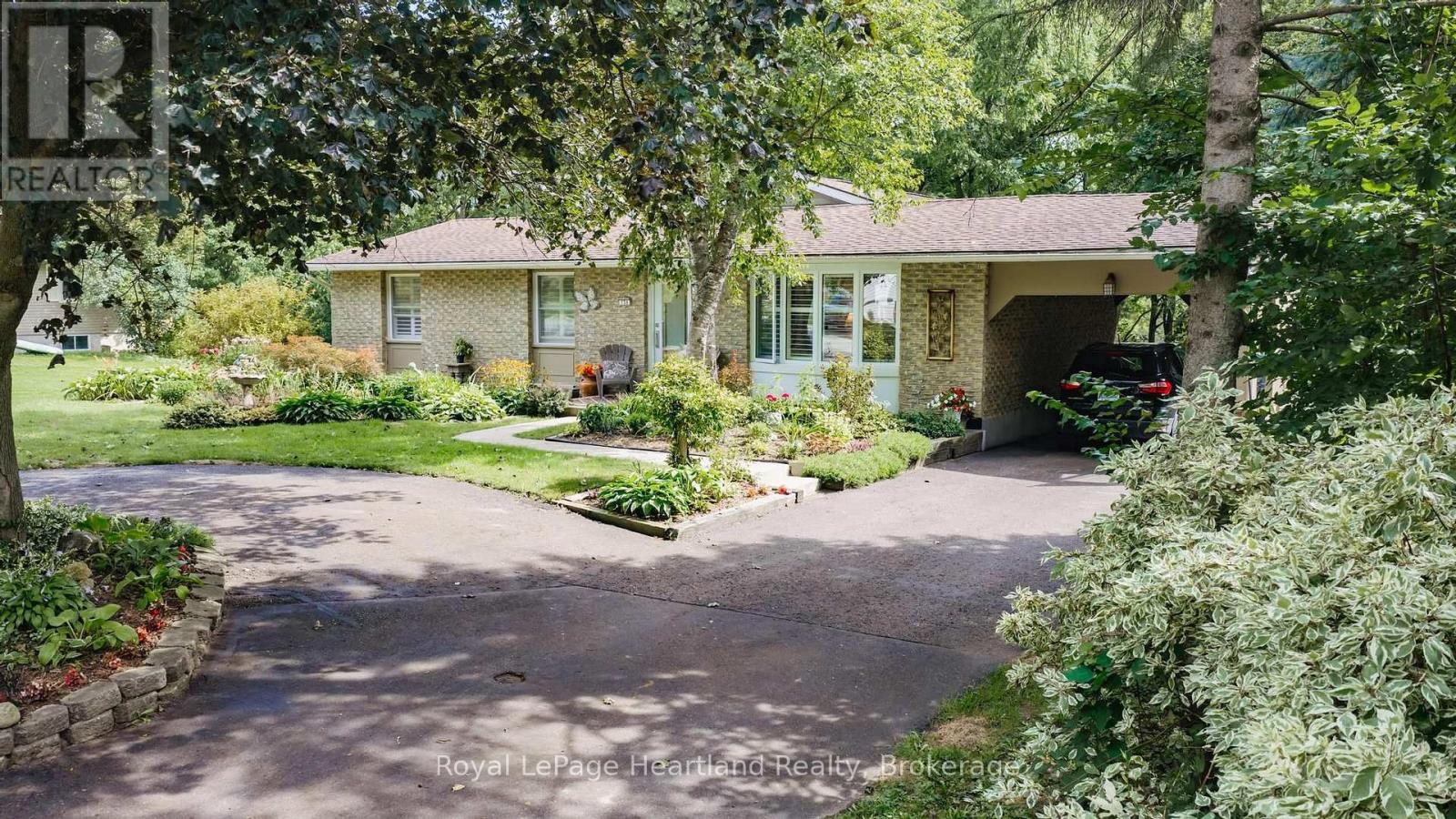 138 VICTORIA TERRACE, Central Huron (Clinton)