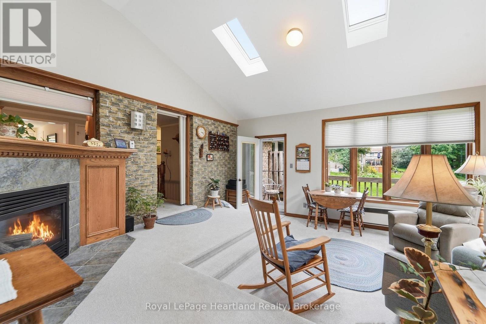 138 VICTORIA TERRACE - 24