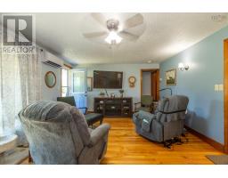 Den - 2252 Highway 1, Upper Clements, NS B0S1A0 Photo 10