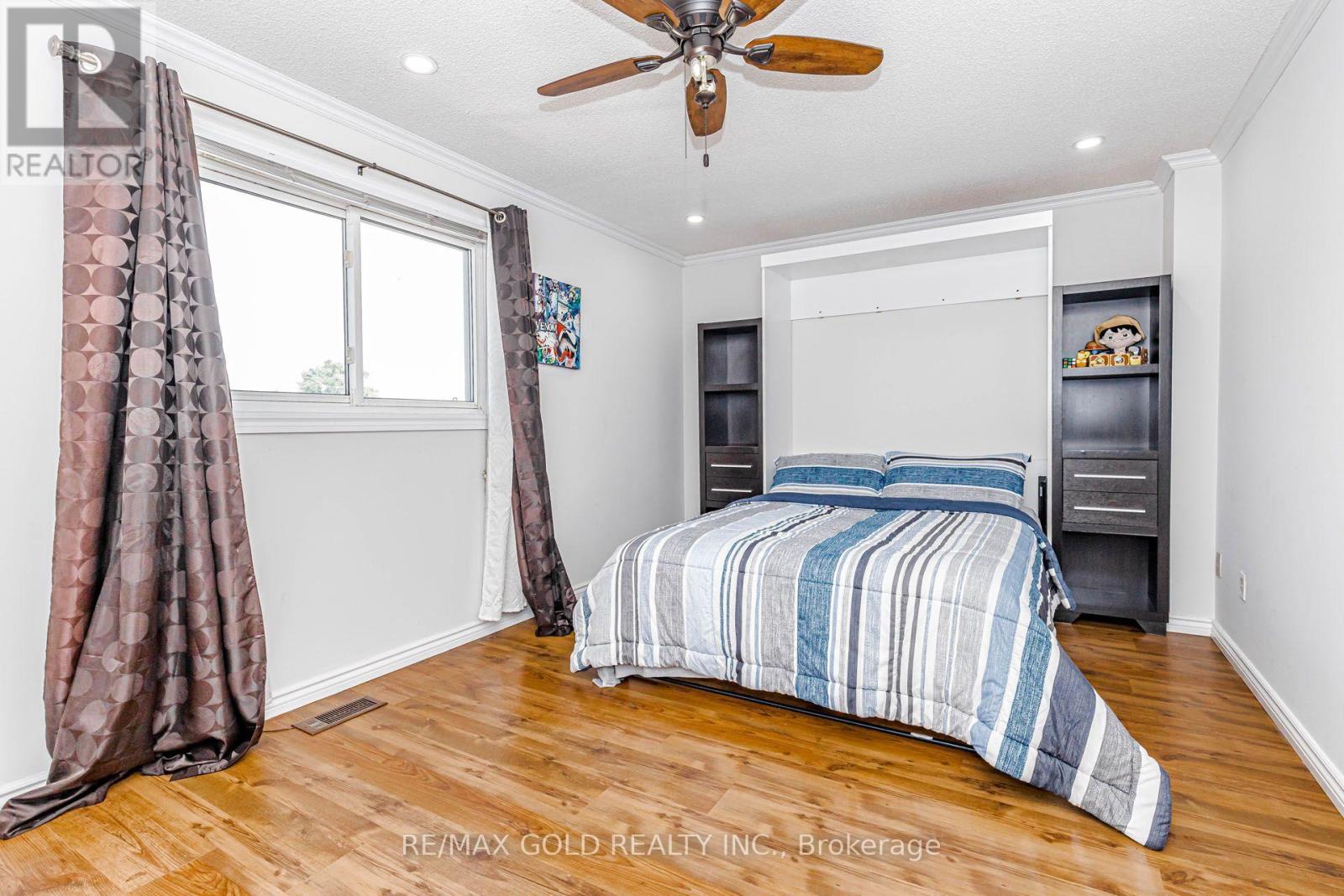 240 SIMMONS BOULEVARD - 17