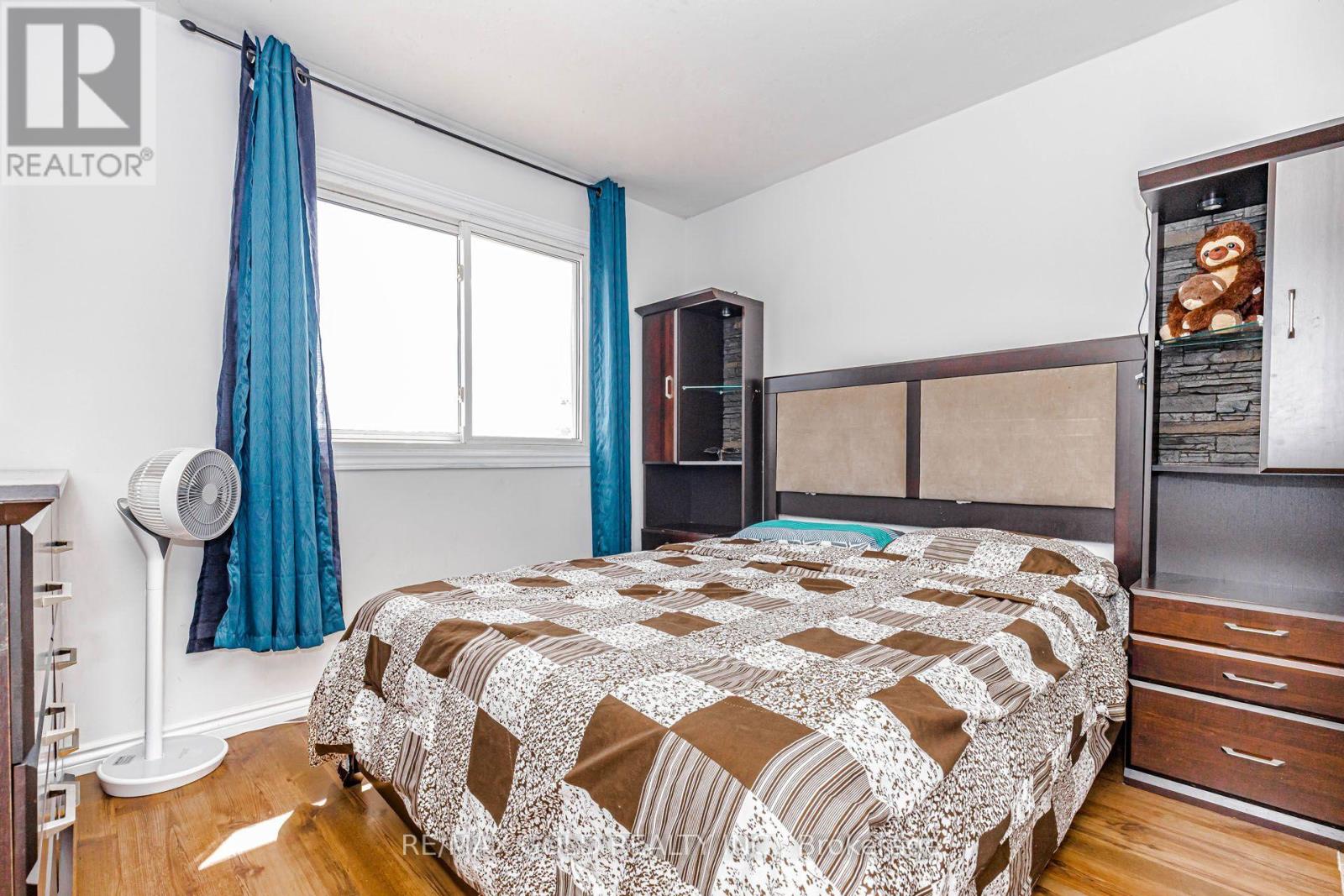 240 SIMMONS BOULEVARD - 24