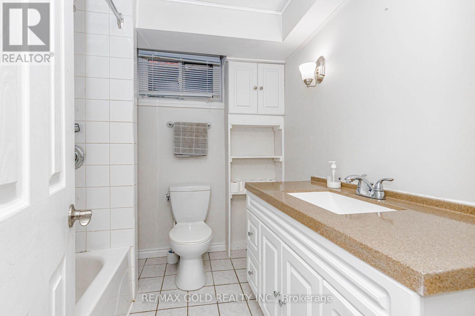 240 SIMMONS BOULEVARD - Image 31
