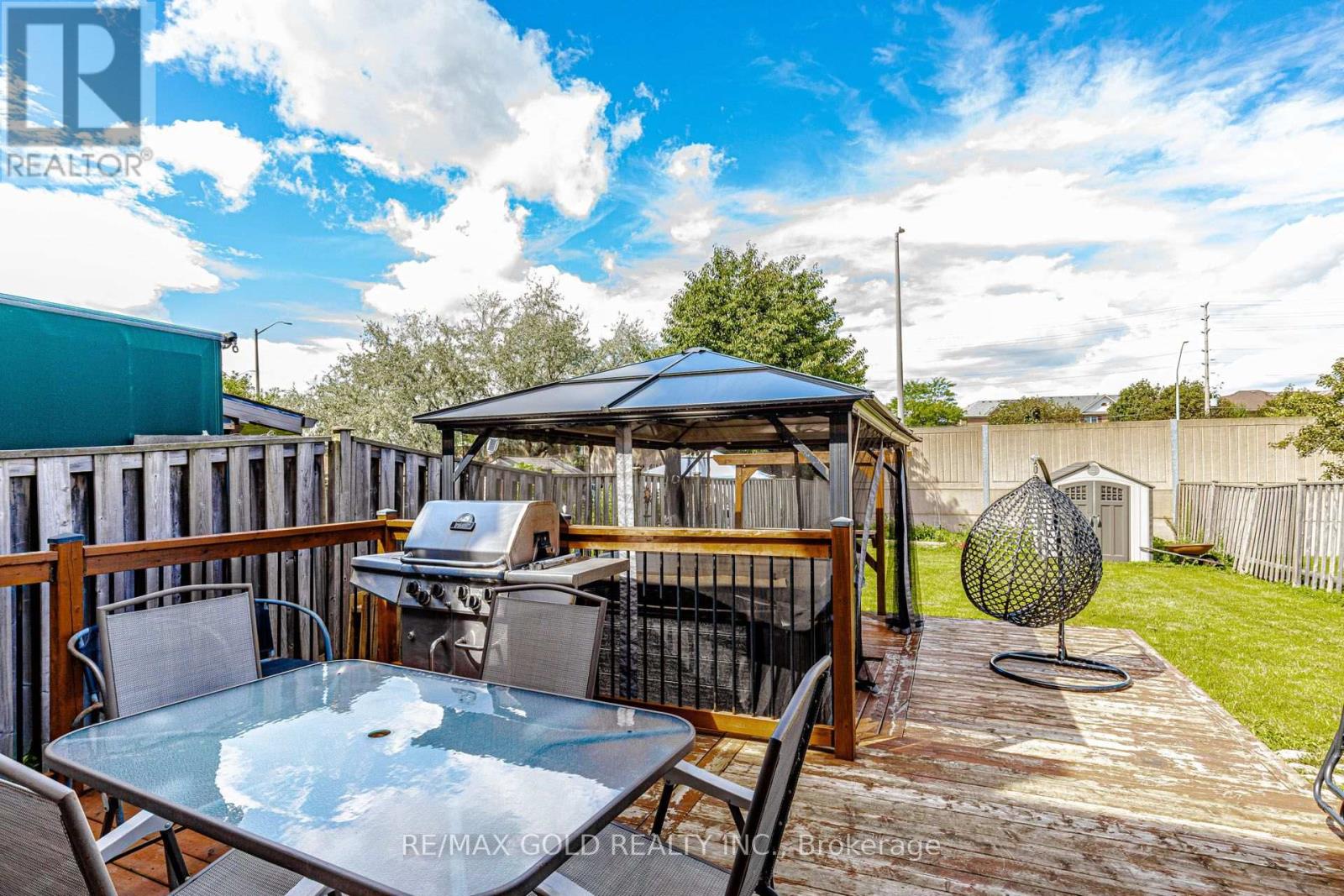 240 SIMMONS BOULEVARD - 34