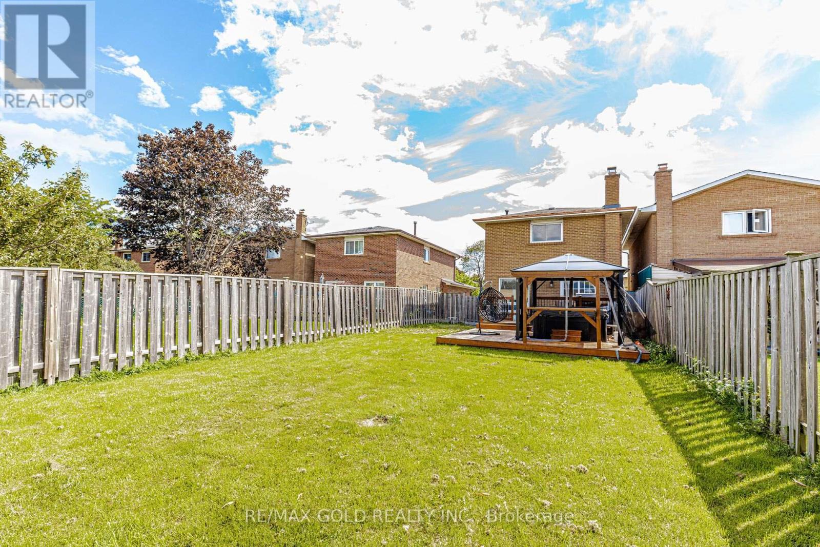 240 SIMMONS BOULEVARD - 39