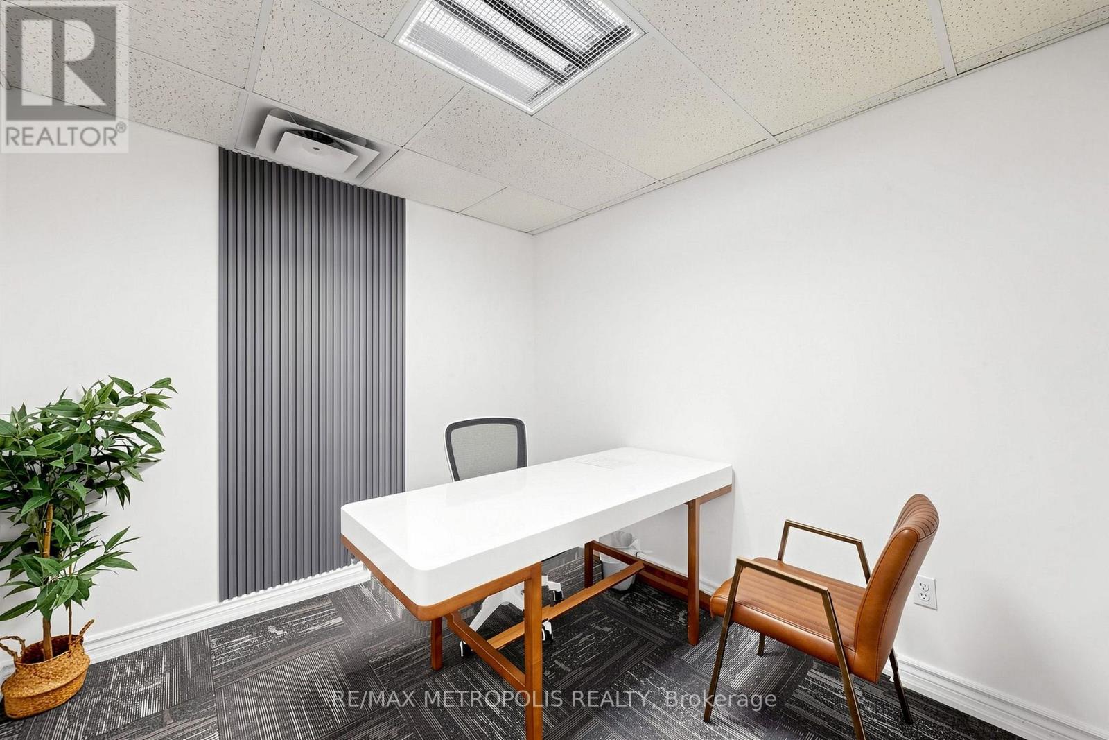 742 DUFFERIN STREET - 31