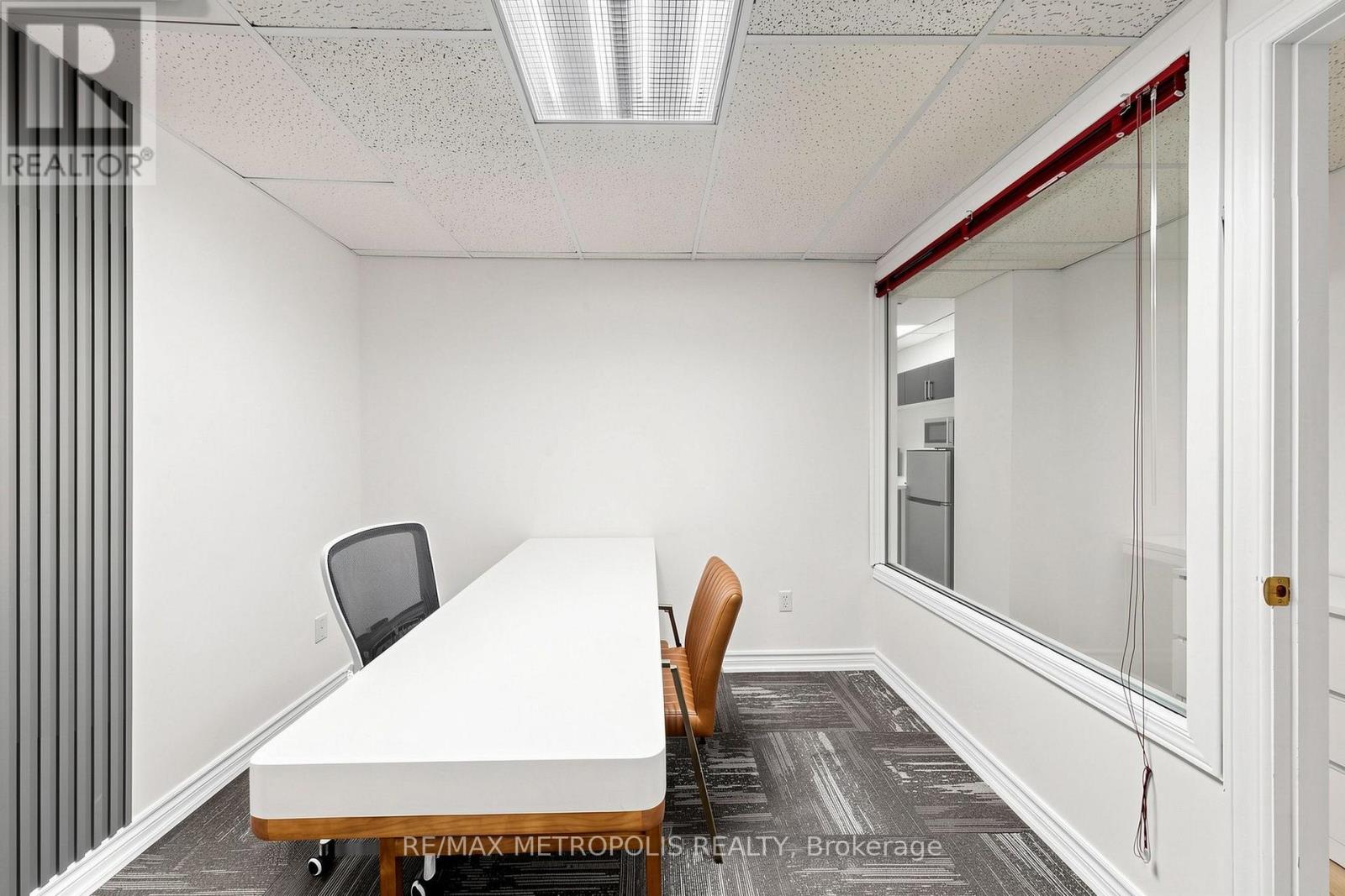 742 DUFFERIN STREET - Image 33
