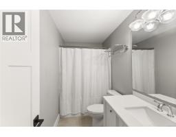 760 Timberline Dr, Campbell River, BC V9H0A3 Photo 40