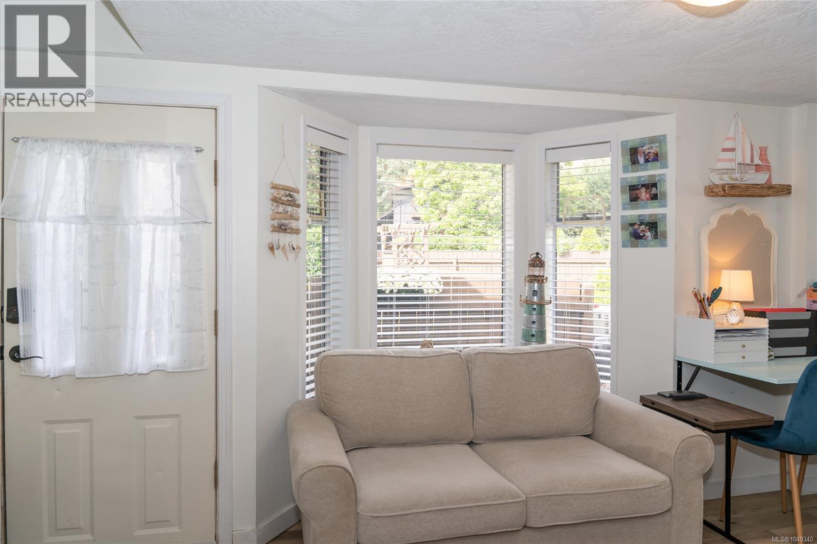 2715 Linden Lane - Image 36