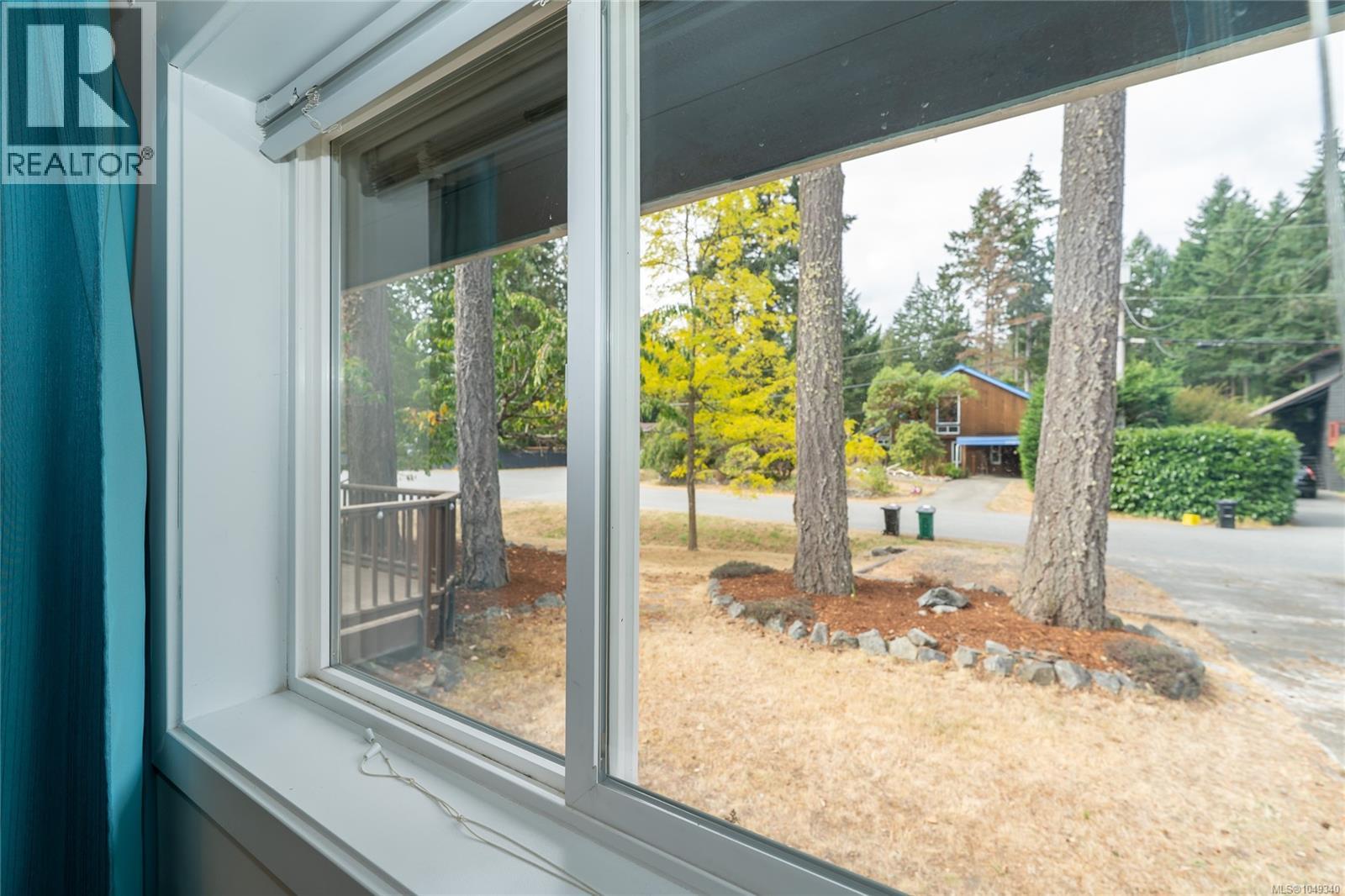2715 Linden Lane - 32