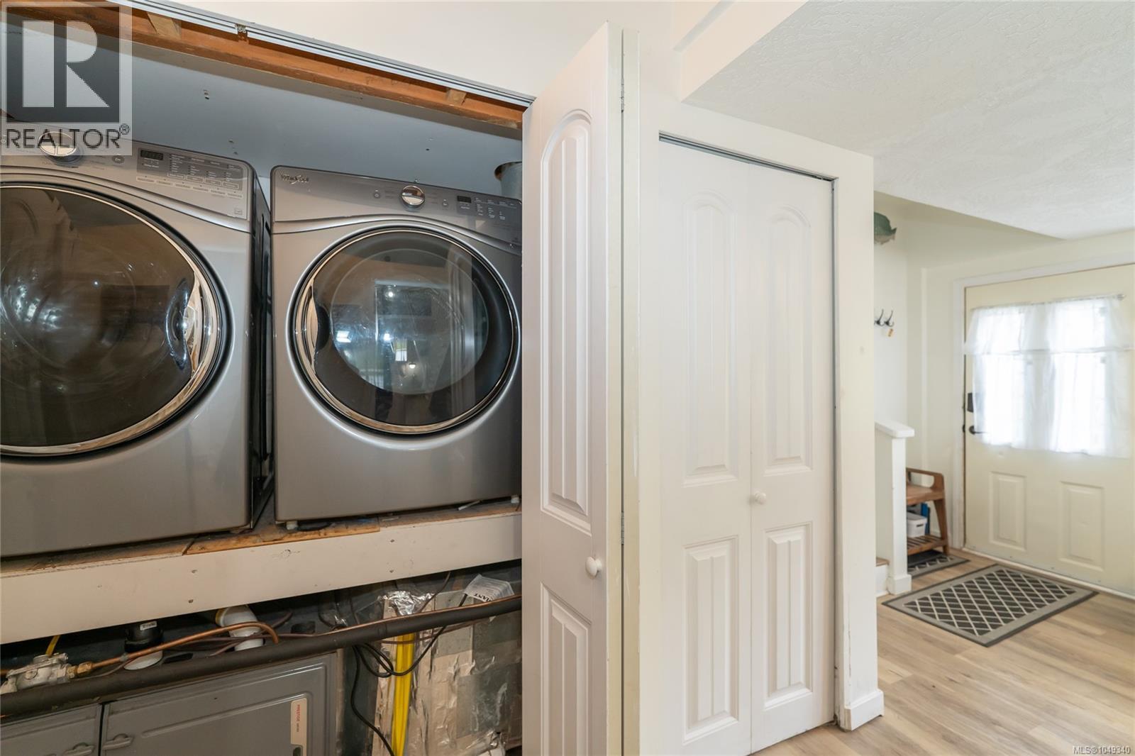 2715 Linden Lane - Image 39