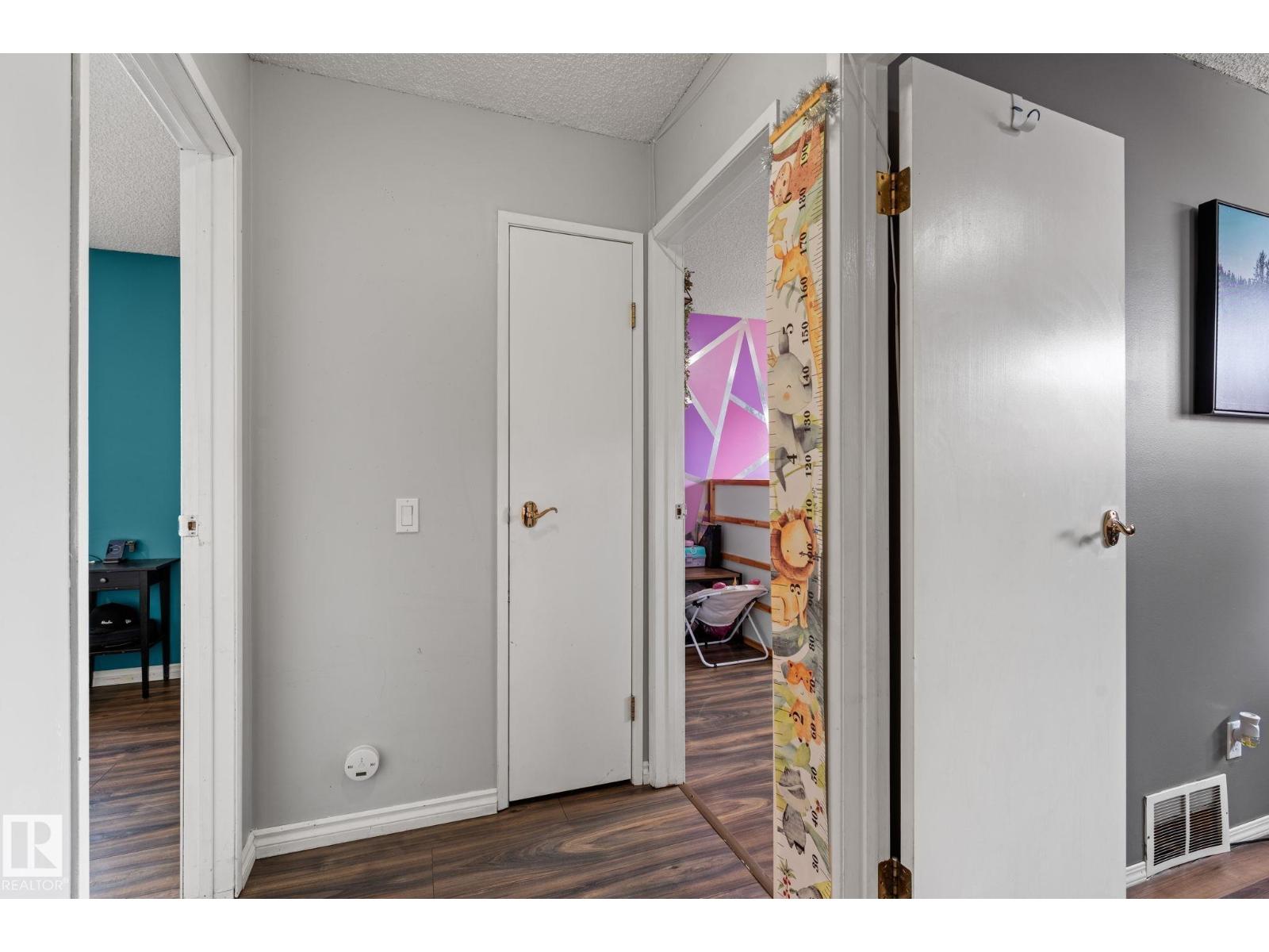 17607 91 ST NW - 10