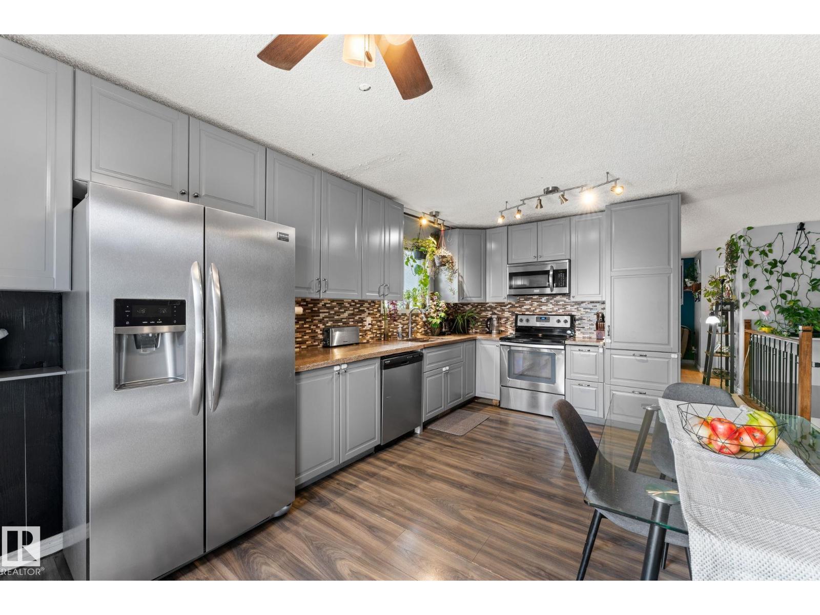 17607 91 ST NW - 21